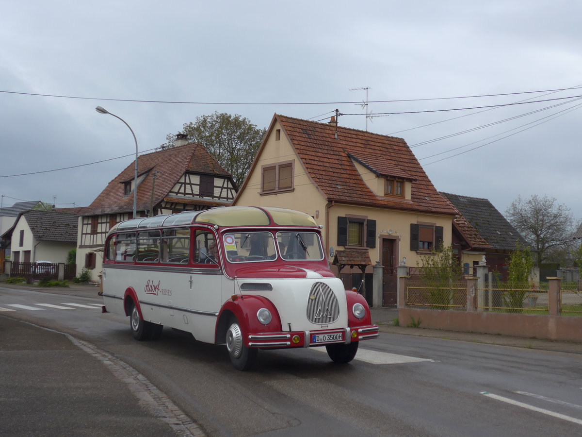 (204'194) - Aus Deutschland: Adorf-Reisen, Dsseldorf - D-O 3500H - Magirus-Deutz am 27. April 2019 in Stundwiller, Rue Principale