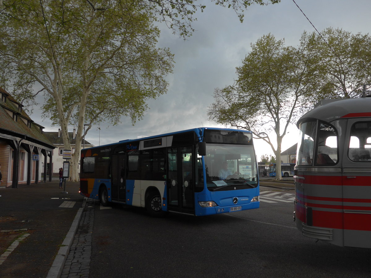 (204'438) - CarPostal, Haguenau - Nr. 122/DB 680 GS - Mercedes am 27. April 2019 beim Bahnhof Haguenau