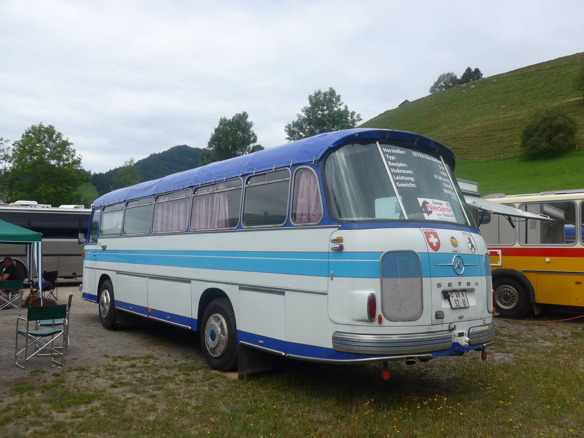 (208'799) - Niederer, Grub - AR 32 U - Setra am 17. August 2019 in Atzmnnig, Schutt