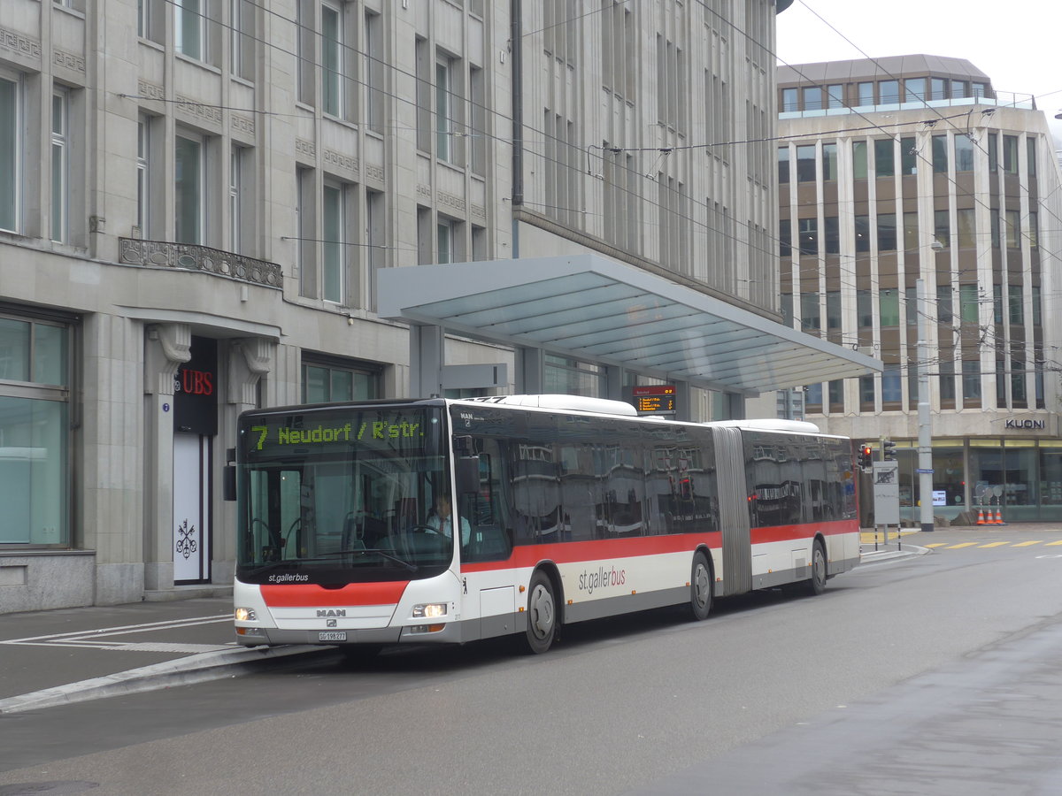 (209'951) - St. Gallerbus, St. Gallen - Nr. 277/SG 198'277 - MAN am 6. Oktober 2019 beim Bahnhof St. Gallen