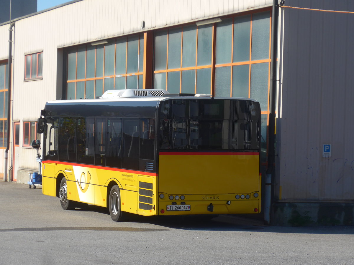 (210'521) - Autopostale, Muggio - TI 260'047 - Solaris am 26. Oktober 2019 in Balerna, Garage