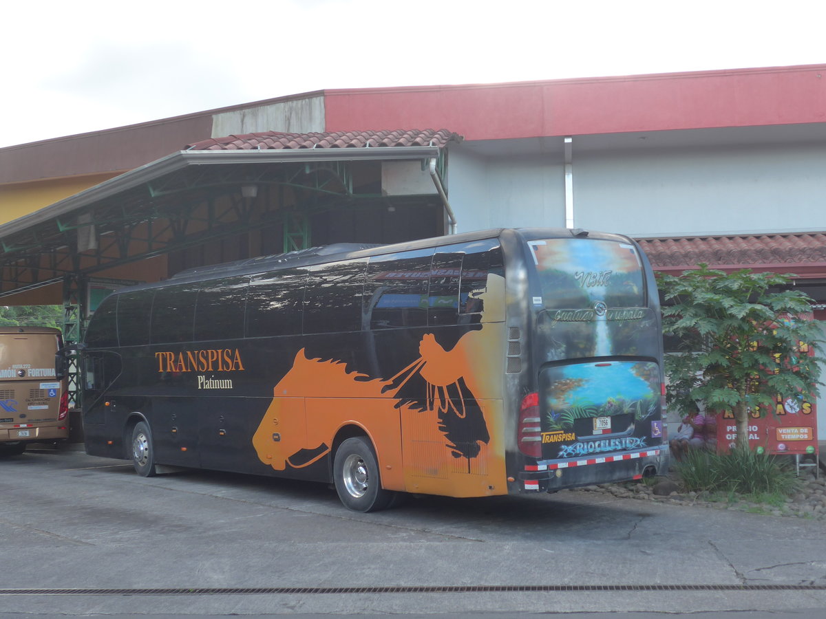 (212'237) - Transpisa, Quesada - 7056 - Huanghai am 23. November 2019 in La Fortuna, Busstation