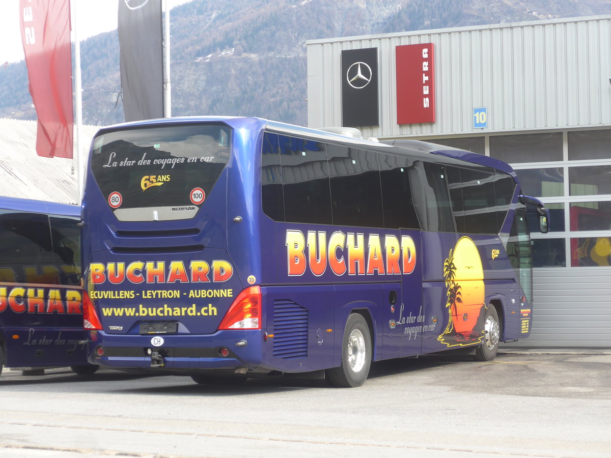 (215'318) - Buchard, Leytron - Nr. 35 - Neoplan am 20. Mrz 2020 in Leytron, Garage