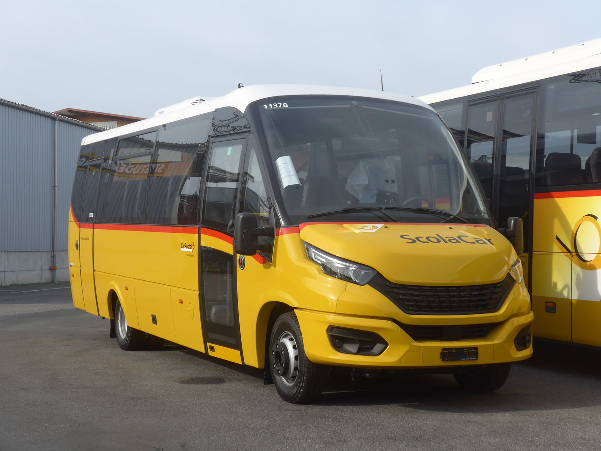 (216'237) - CarPostal Ouest - PID 11'378 - Iveco/Rosero am 19. April 2020 in Kerzers, Interbus