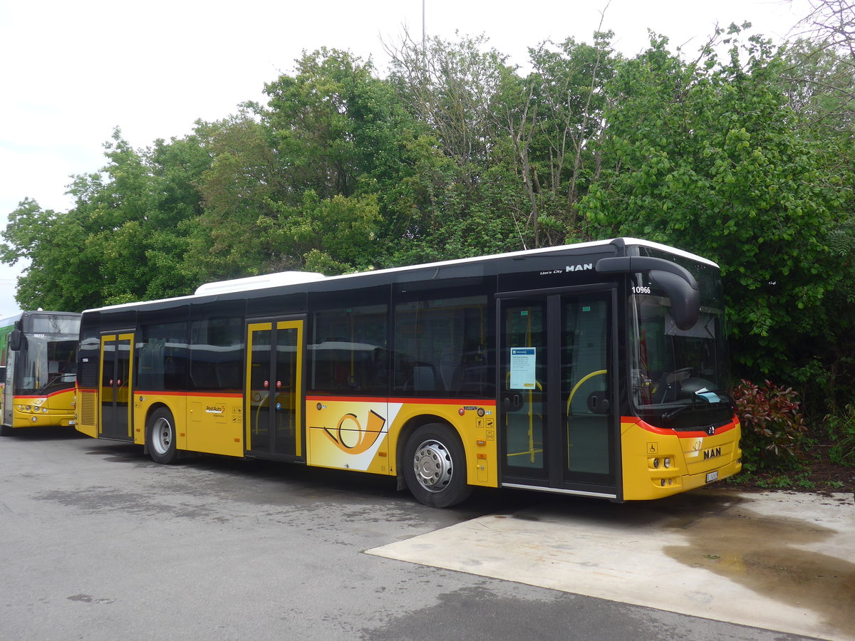 (216'728) - PostAuto Nordschweiz - BL 140'639 - MAN am 3. Mai 2020 in Kerzers, Interbus