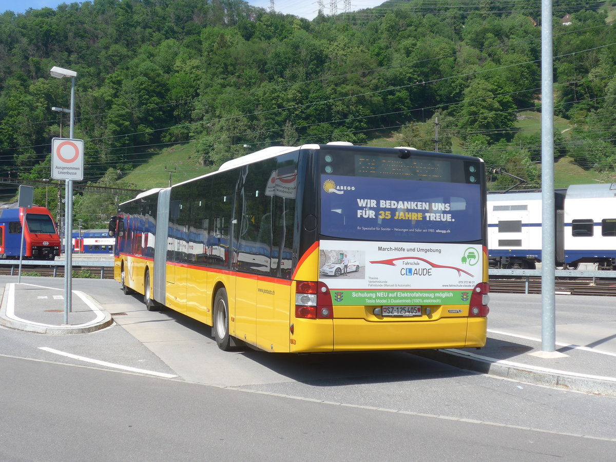 (216'861) - PostAuto Ostschweiz - SZ 125'405 - MAN am 9. Mai 2020 beim Bahnhof Ziegelbrcke