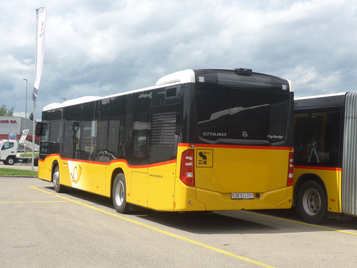 (216'965) - CarPostal Ouest - JU 52'431 - Mercedes am 10. Mai 2020 in Develier, Parkplatz