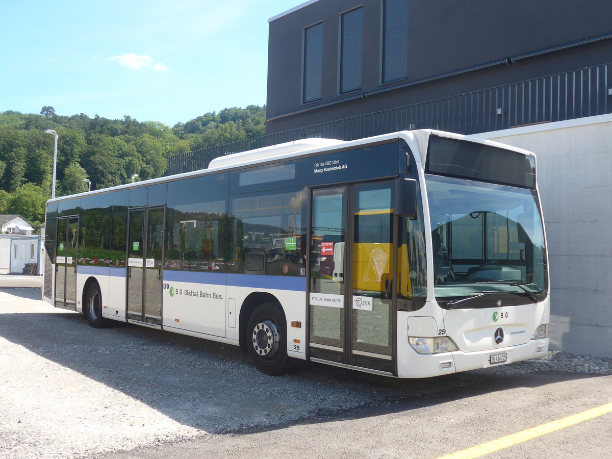 (218'760) - Maag, Kloten - Nr. 25/ZH 416'225 - Mercedes am 18. Juli 2020 in Winterthur, EvoBus