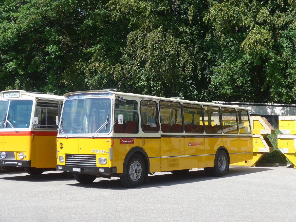 (220'097) - Wittig, Nrensdorf - ZH 205'322 - FBW/FHS (ex Tiemann, Oetwil Nr. 6; ex Btra, Birr Nr. 28; ex Autocca, Visp; ex P 24'186) am 23. August 2020 in Burgdorf, kihof Ziegelgut