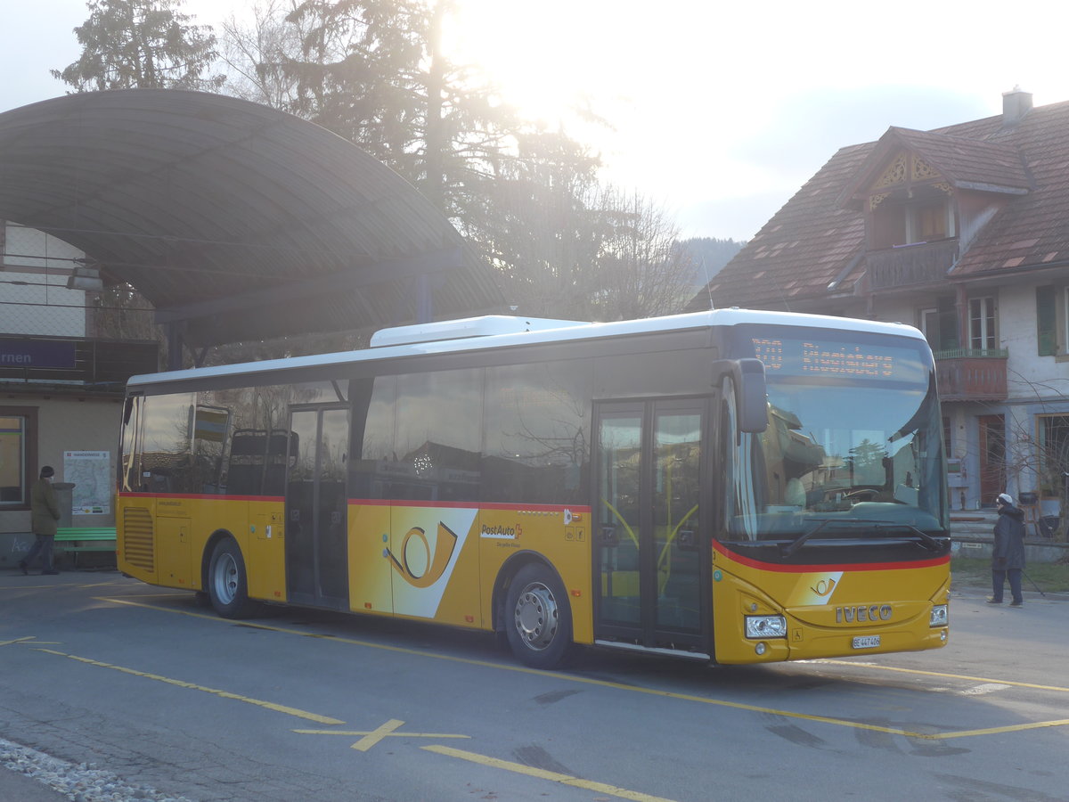 (223'115) - Engeloch, Riggisberg - Nr. 3/BE 447'406 - Iveco am 26. Dezember 2020 beim Bahnhof Thurnen