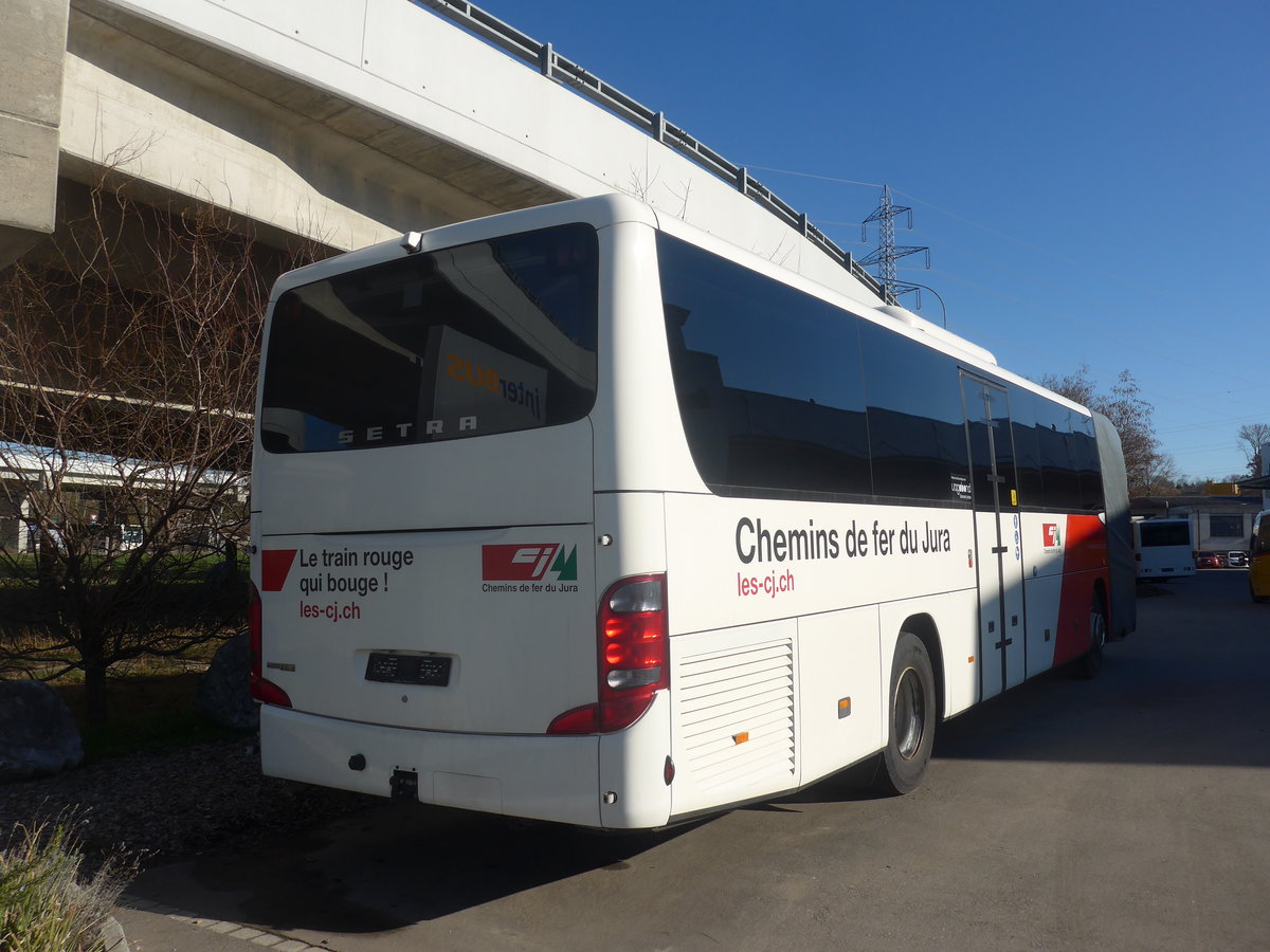 (223'685) - CJ Tramelan - Nr. 121 - Setra am 21. Februar 2021 in Kerzers, Interbus