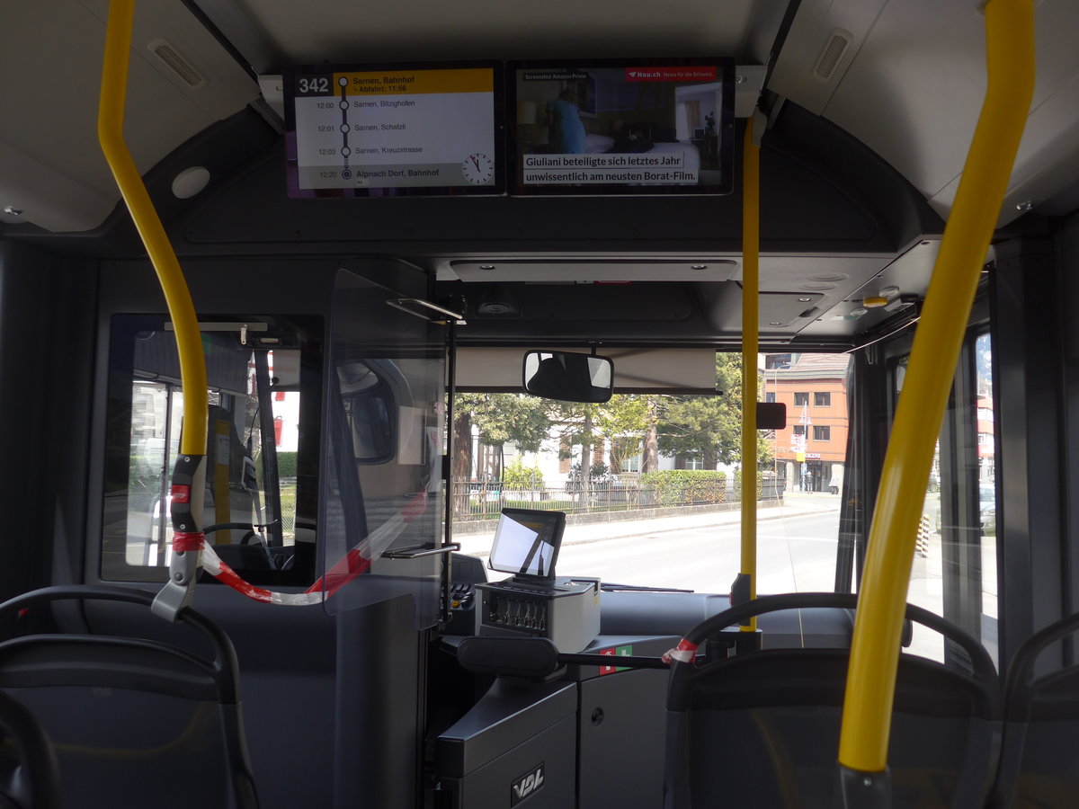 (224'070) - PostAuto Zentralschweiz - Nr. 14/OW 22'255 - VDL am 13. Mrz 2021 beim Bahnhof Sarnen (Innenaufnahme)