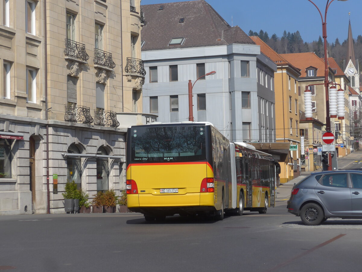 (225'031) - Buchard, Leytron - NE 165'374 - MAN (ex VS 141'737; ex Nr. 158) am 17. April 2021 beim Bahnhof La Chaux-de-Fonds (Einsatz CarPostal)