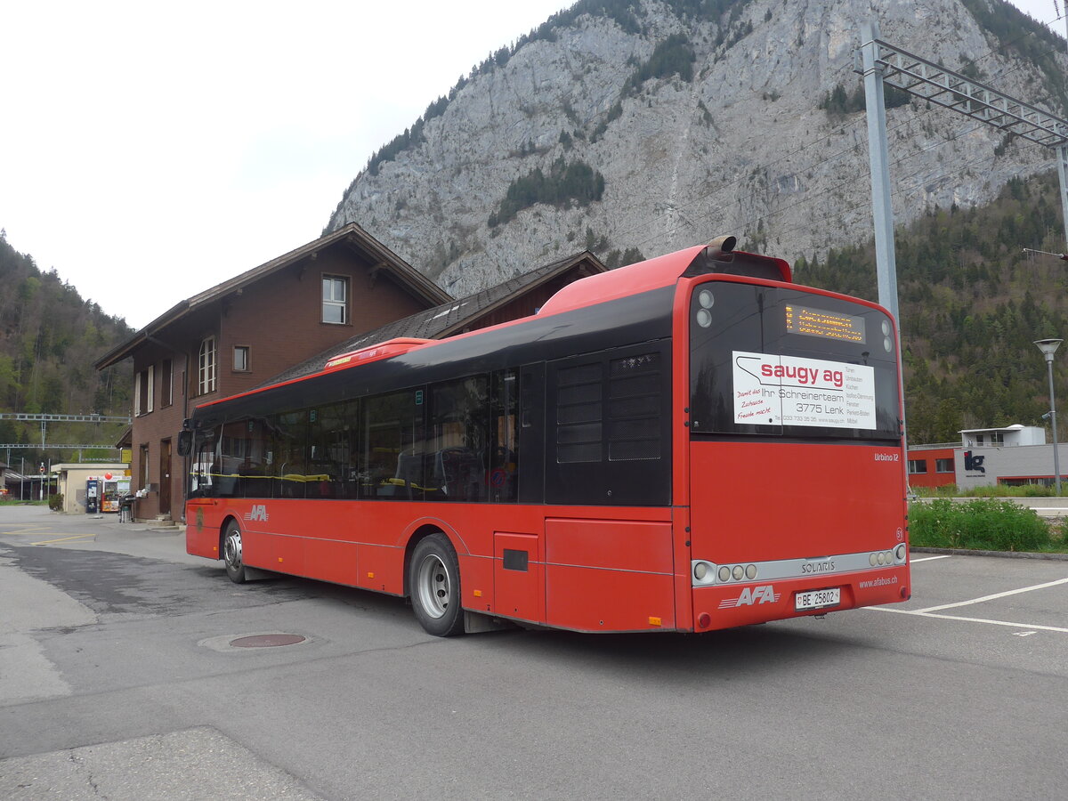 (225'351) - AFA Adelboden - Nr. 51/BE 25'802 - Solaris am 30. April 2021 beim Bahnhof Wimmis