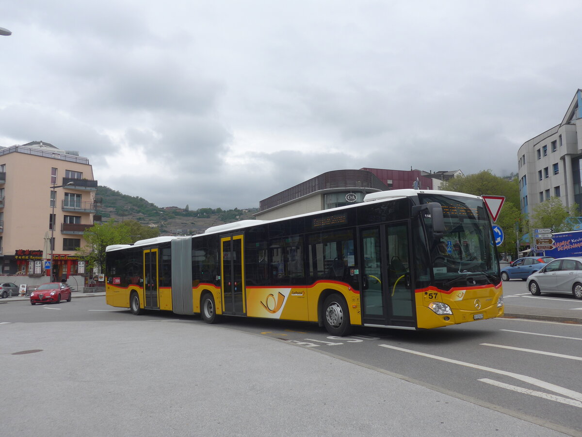 (225'439) - PostAuto Wallis - Nr. 57/VS 519'679 - Mercedes am 1. Mai 2021 beim Bahnhof Sion