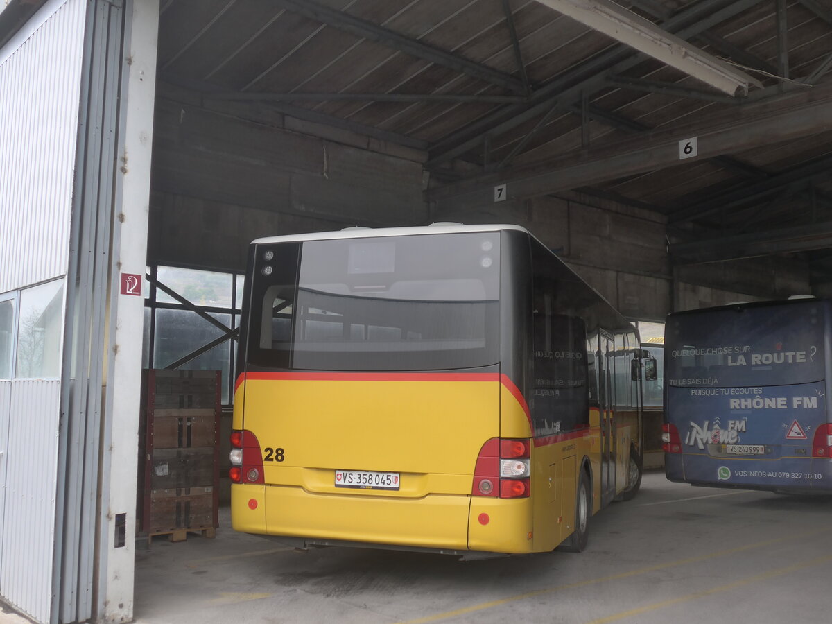 (225'475) - PostAuto Wallis - Nr. 28/VS 358'045 - MAN/Gppel (ex AAGU Altdorf Nr. 72; ex PostAuto Bern; ex PostAuto Bern Nr. 217; ex RBS Worblaufen Nr. 217) am 1. Mai 2021 in Leytron, Garage Buchard