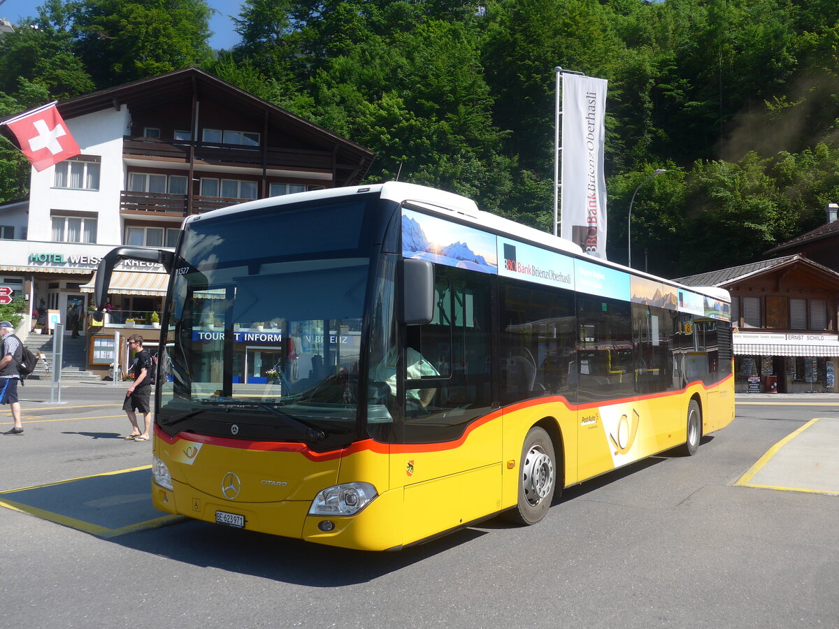 (225'830) - Flck, Brienz - Nr. 7/BE 623'971 - Mercedes am 11. Juni 2021 beim Bahnhof Brienz