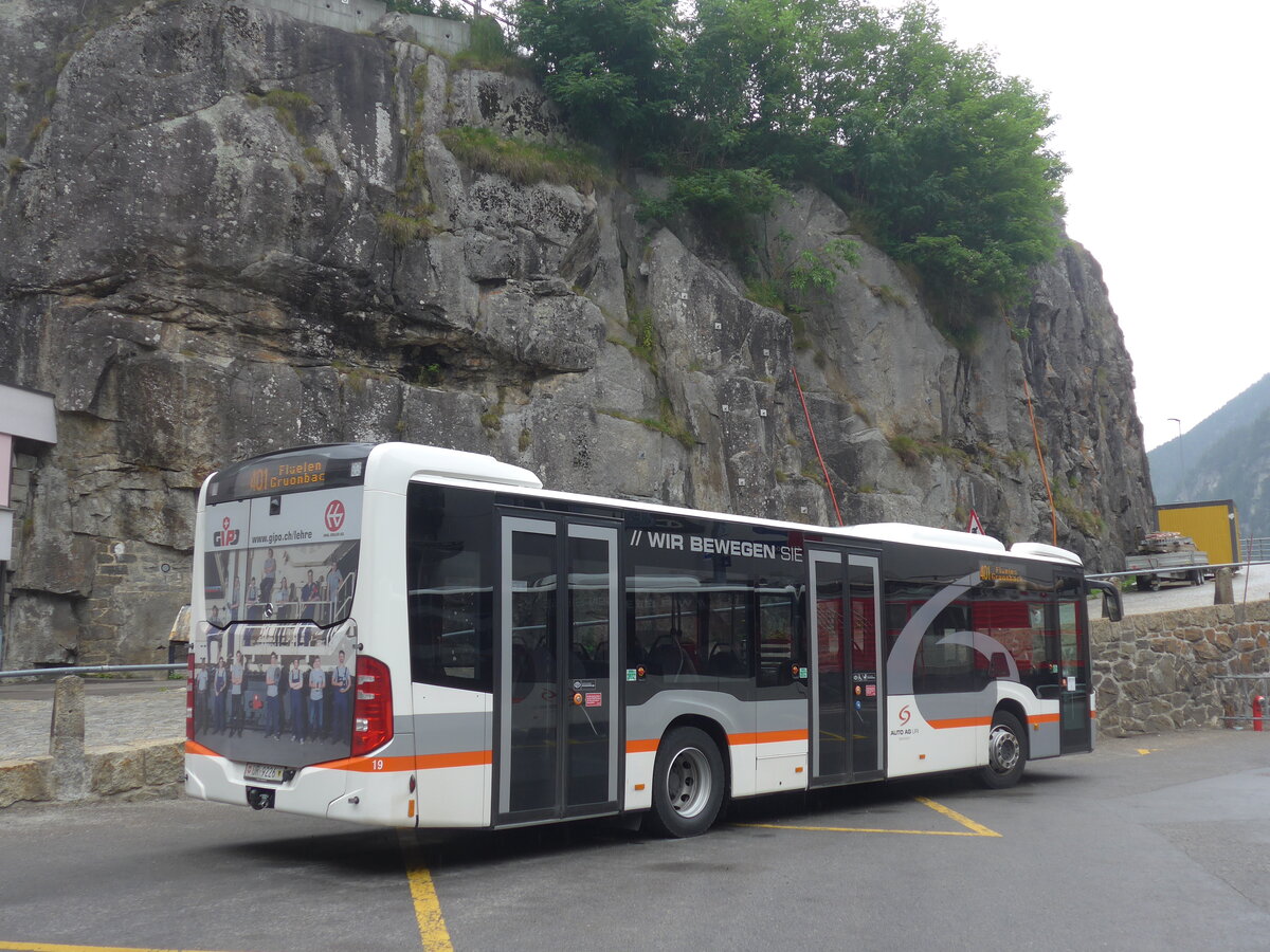 (226'129) - AAGU Altdorf - Nr. 19/UR 9226 - Mercedes am 3. Juli 2021 beim Bahnhof Gschenen