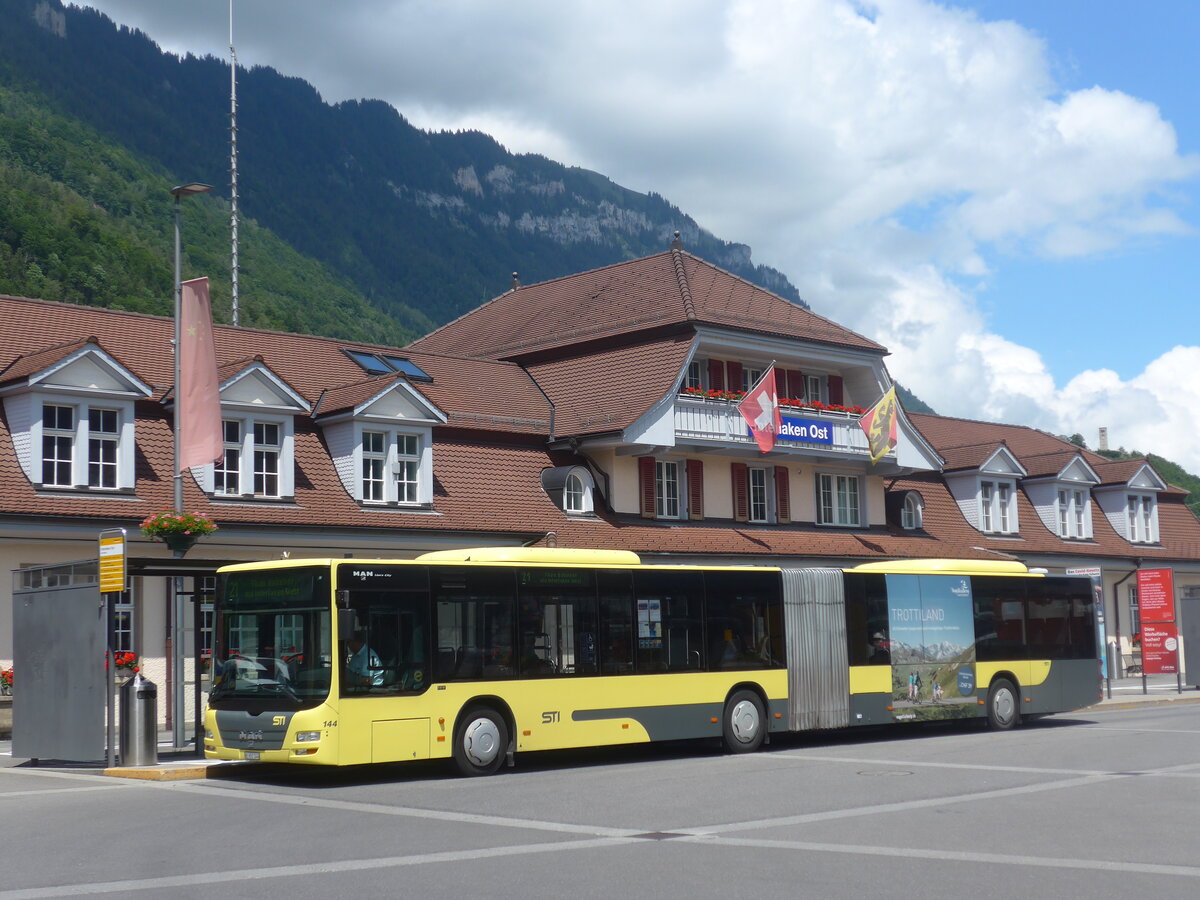 (226'407) - STI Thun - Nr. 144/BE 801'144 - MAN am 11. Juli 2021 beim Bahnhof Interlaken Ost