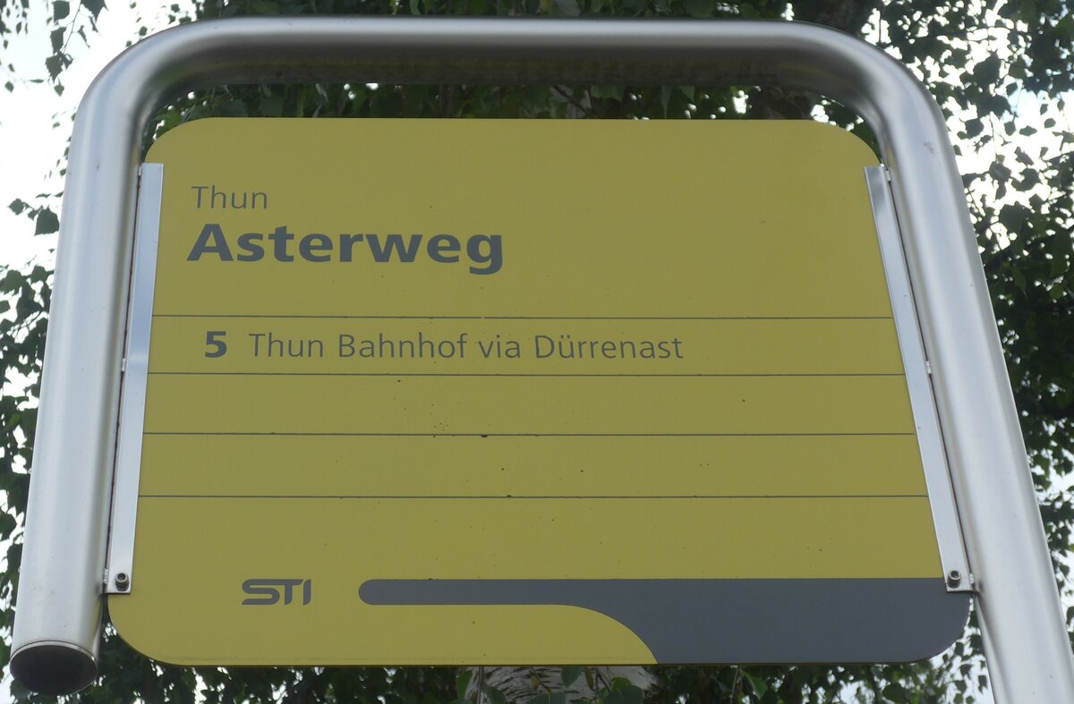 (226'496) - STI-Haltestellenschild - Thun, Asterweg - am 17. Juli 2021