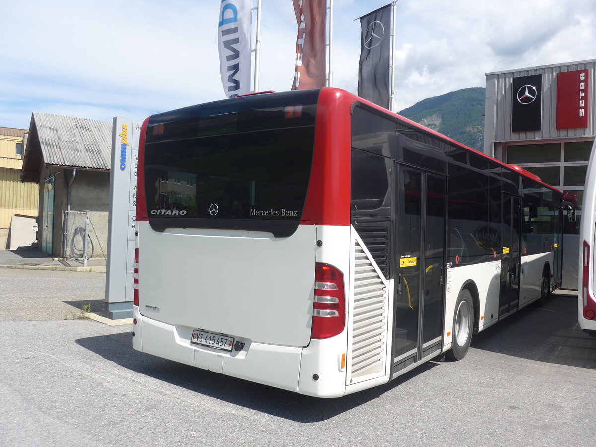 (226'537) - PostAuto Wallis - Nr. 72/VS 415'457 - Mercedes (ex Lathion, Sion Nr. 72) am 17. Juli 2021 in Leytron, Garage Buchard