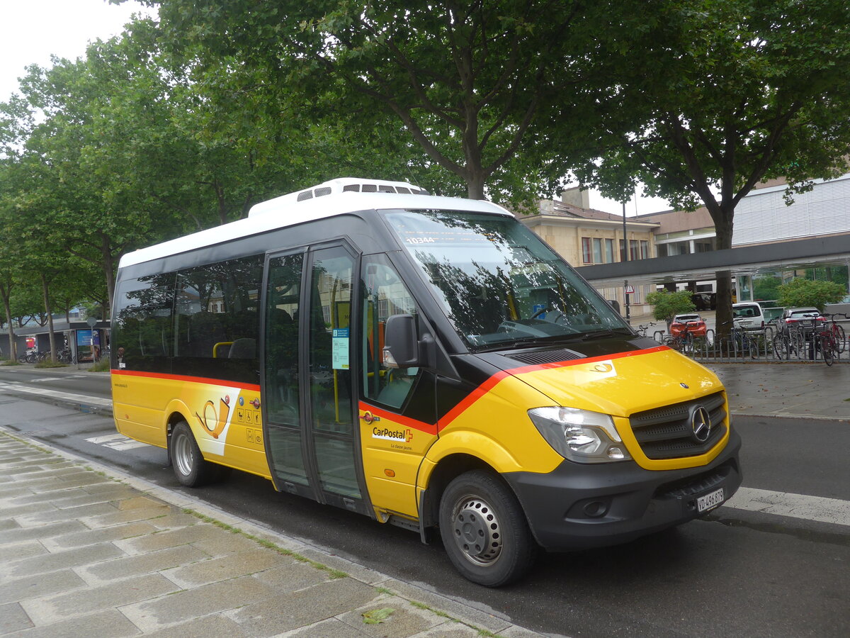 (226'876) - CarPostal Ouest - VD 496'876 - Mercedes (ex Favre, Avenches; ex Rime, Charmey) am 1. August 2021 beim Bahnhof Yverdon