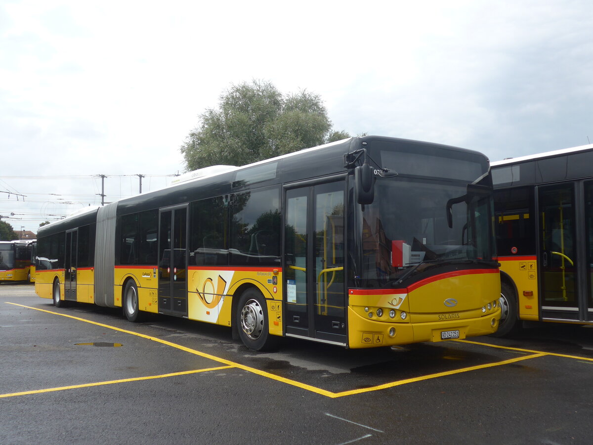 (226'910) - CarPostal Ouest - VD 242'251 - Solaris (ex TPB, Sdeilles) am 1. August 2021 in Yverdon, Garage