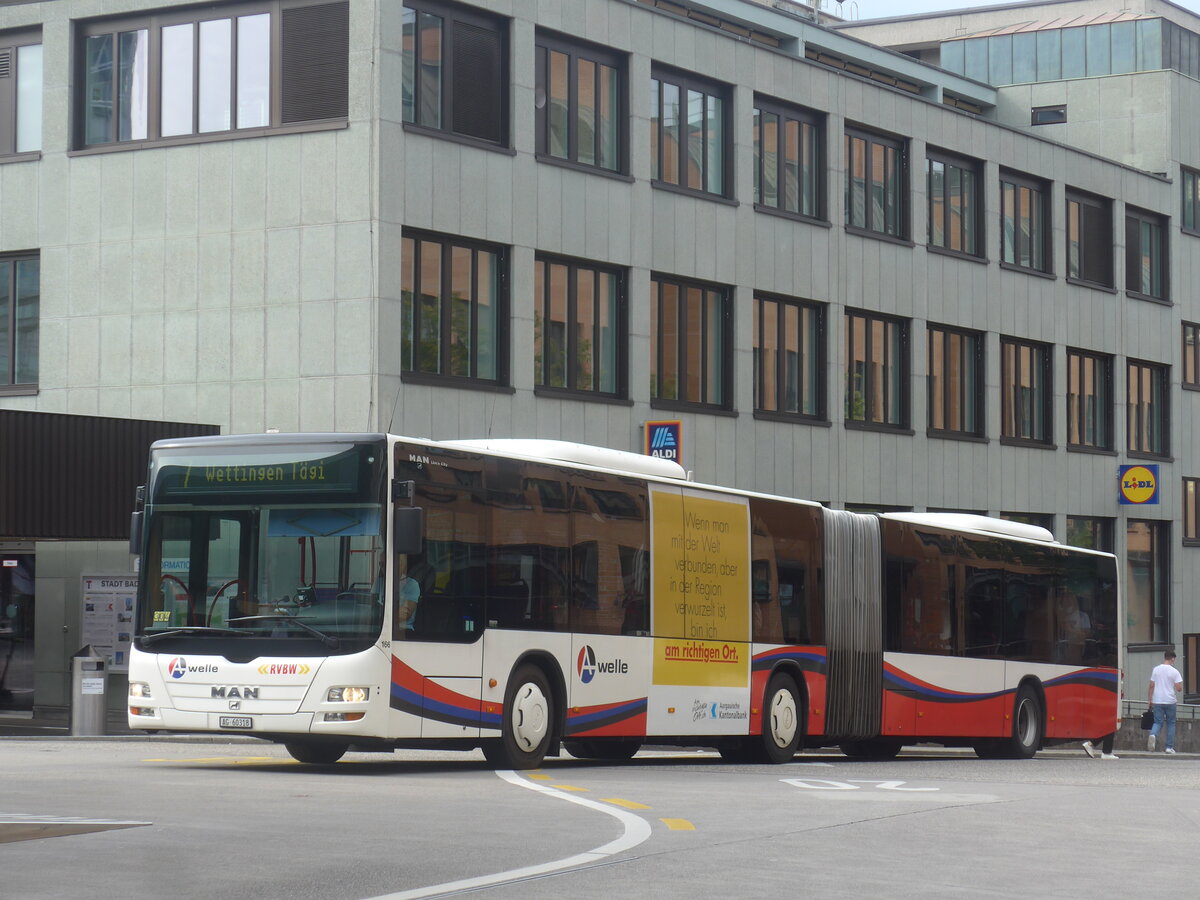 (227'237) - RVBW Wettingen - Nr. 166/AG 60'318 - MAN am 9. August 2021 beim Bahnhof Baden