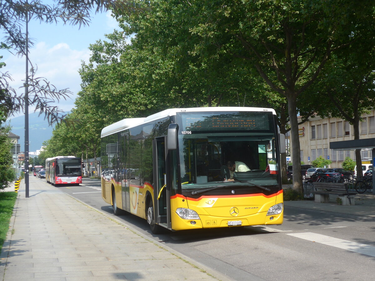 (227'277) - CarPostl Ouest - VD 613'445 - Mercedes am 15. August 2021 beim Bahnhof Yverdon