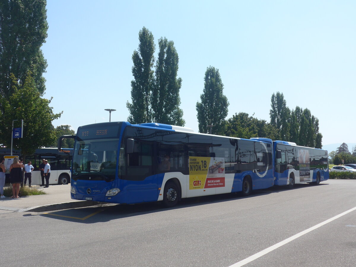 (227'314) - TPN Nyon - Nr. 240/VD 1168 - Mercedes am 15. August 2021 beim Bahnhof Coppet