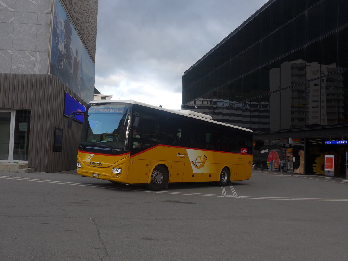 (227'594) - BUS-trans, Visp - VS 45'555 - Iveco am 29. August 2021 beim Bahnhof Visp