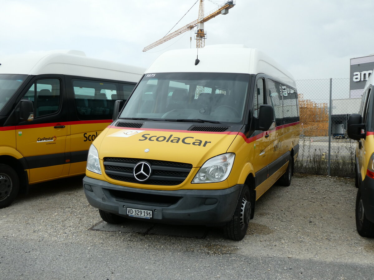 (228'264) - CarPostal Ouest - VD 329'196 - Mercedes am 25. September 2021 in Daillens, Planzer