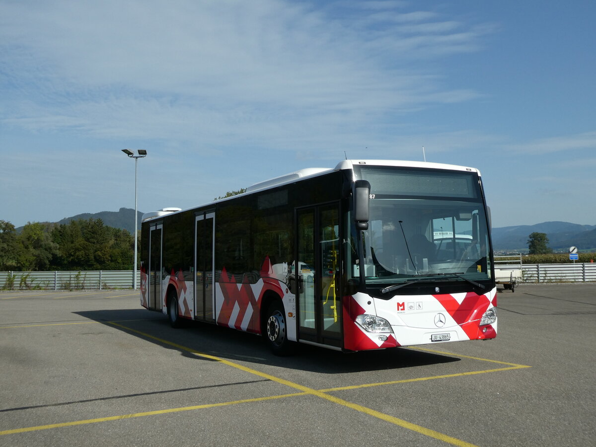 (228'283) - CarPostal Ouest - JU 43'865 - Mercedes am 25. September 2021 in Develier, Parkplatz