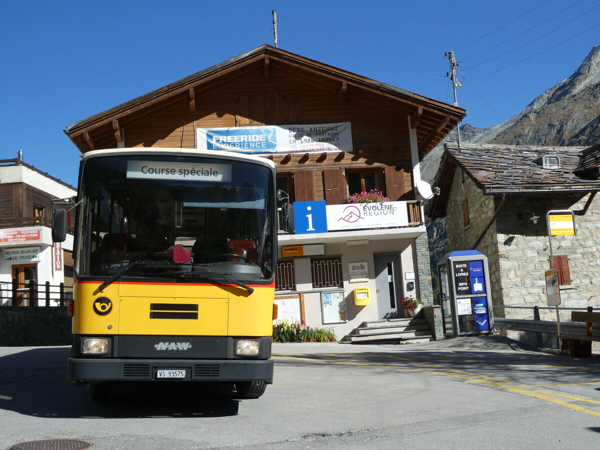 (228'770) - Oser, Brchen - VS 93'575 - NAW/Lauber (ex Epiney, Ayer) am 10. Oktober 2021 in Arolla, Post