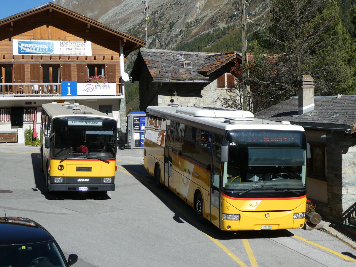 (228'792) - Oser, Brchen - VS 93'575 - NAW/Lauber (ex Epiney, Ayer) + PostAuto Wallis - Nr. 4/VS 355'166 - Irisbus am 10. Oktober 2021 in Arolla, Post