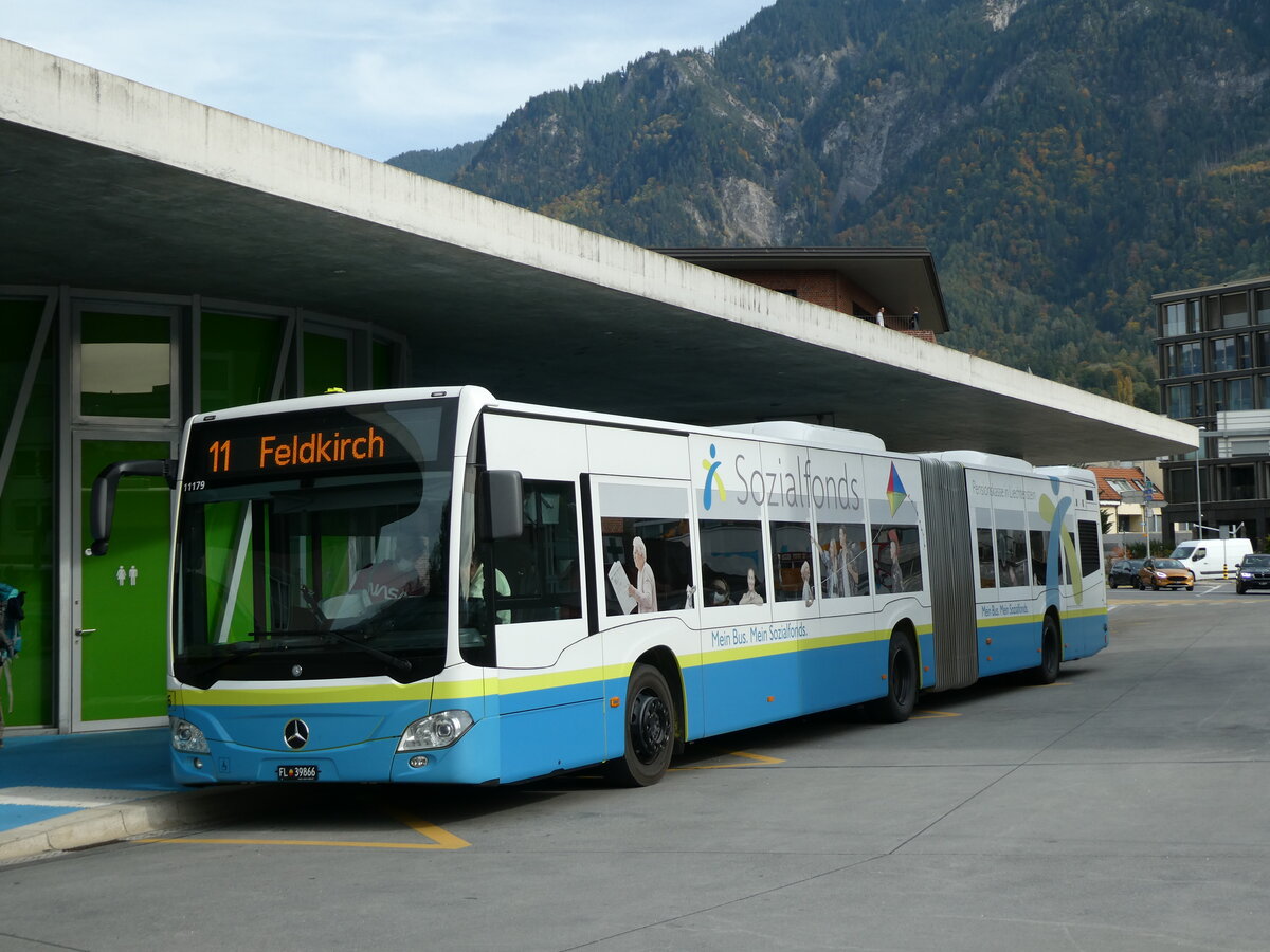 (229'531) - PLA Vaduz - Nr. 66/FL 39'866 - Mercedes am 20. Oktober 2021 beim Bahnhof Schaan