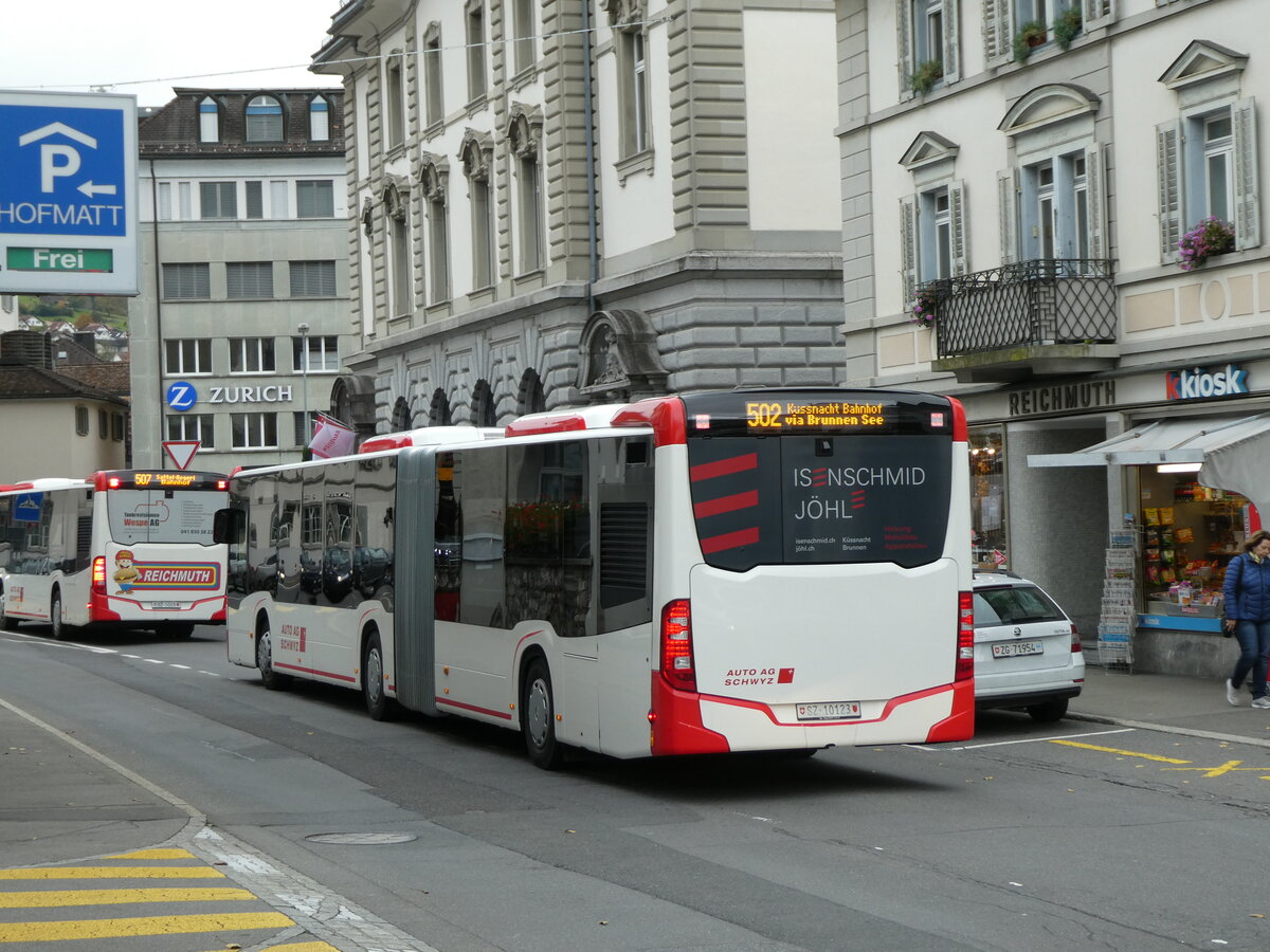 (229'650) - AAGS Schwyz - Nr. 23/SZ 10'123 - Mercedes am 22. Oktober 2021 in Schwyz, Zentrum