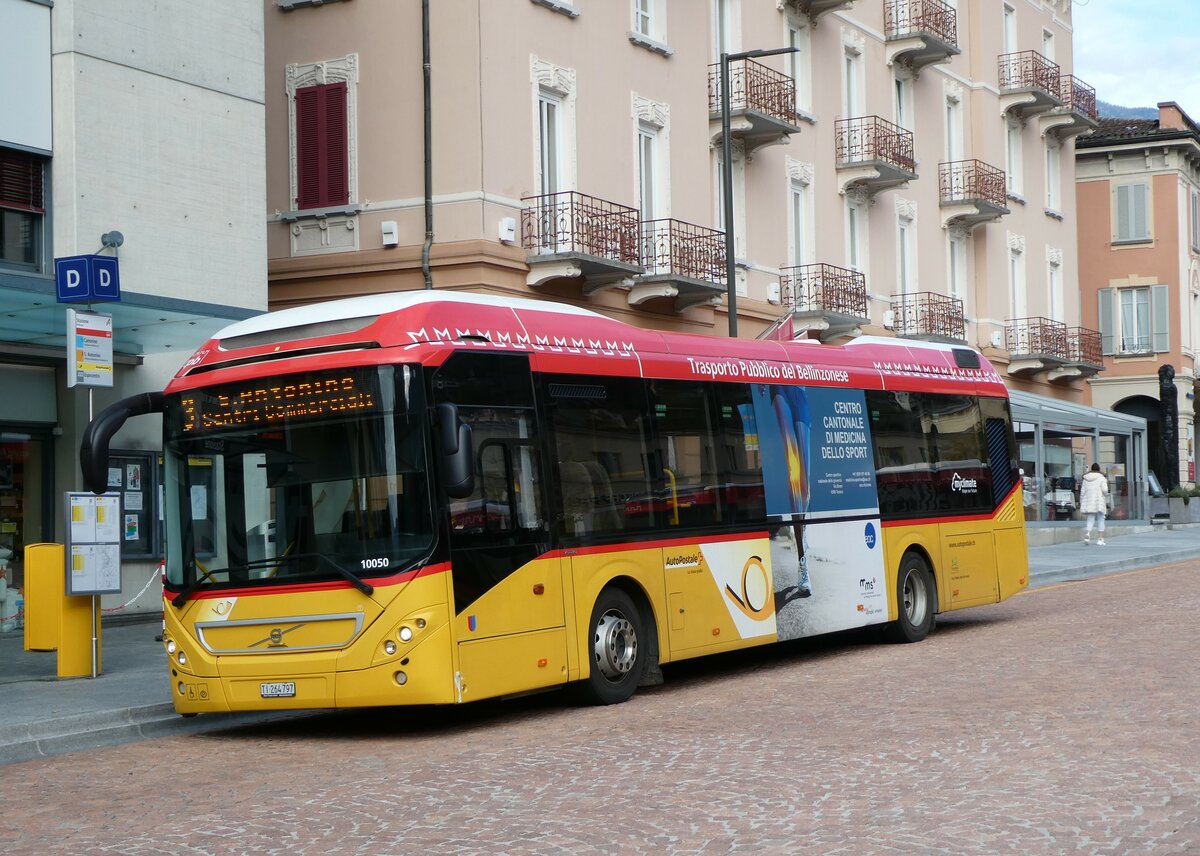 (230'406) - AutoPostale Ticino - TI 264'797 - Volvo am 10. November 2021 beim Bahnhof Bellinzona