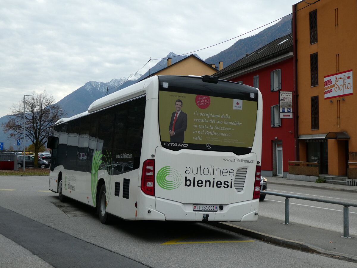 (230'422) - ABl Biasca - Nr. 1/TI 231'001 - Mercedes am 10. November 2021 beim Bahnhof Biasca