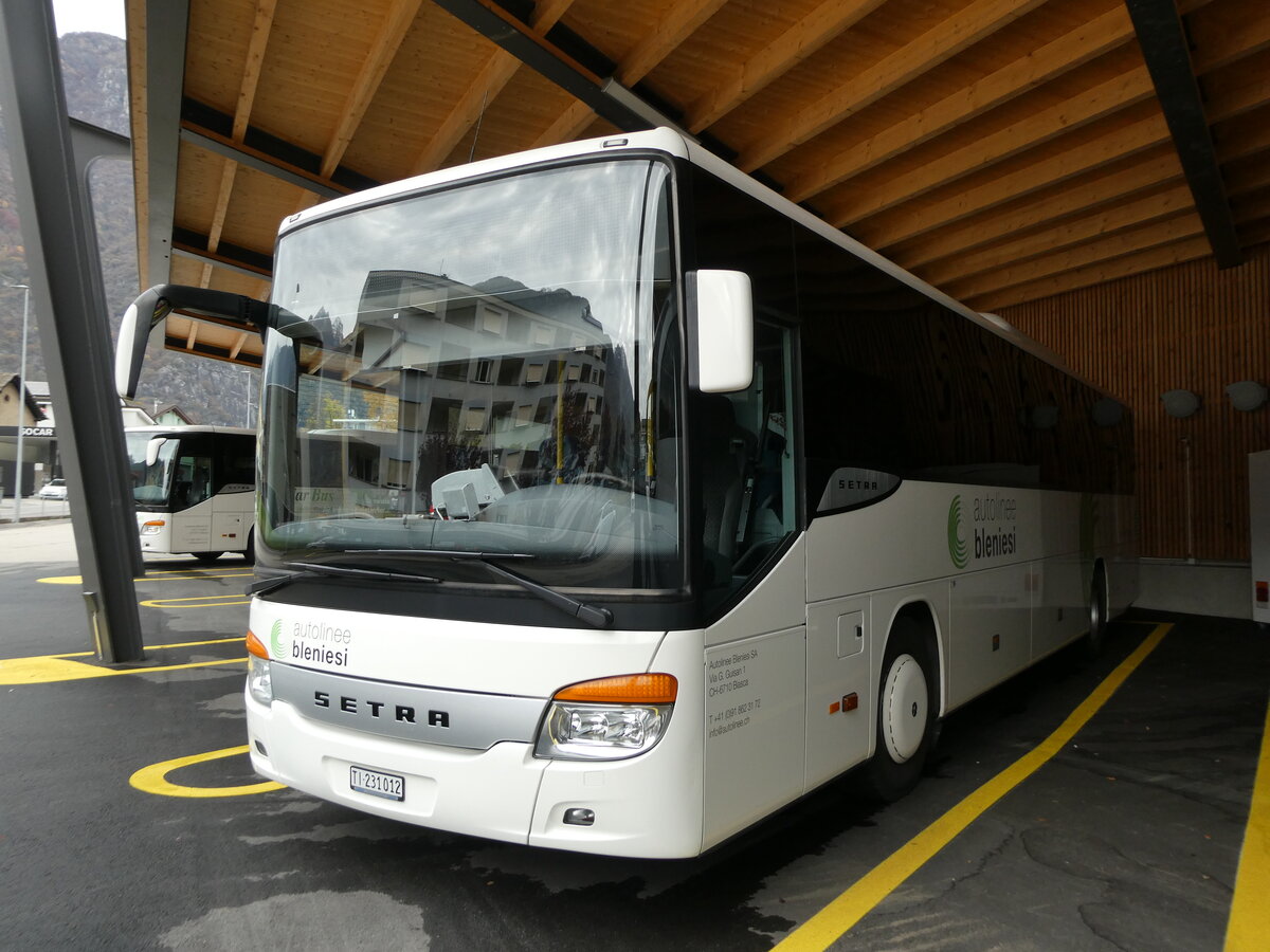 (230'436) - ABl Biasca - Nr. 12/TI 231'012 - Setra am 10. November 2021 in Biasca, Garage