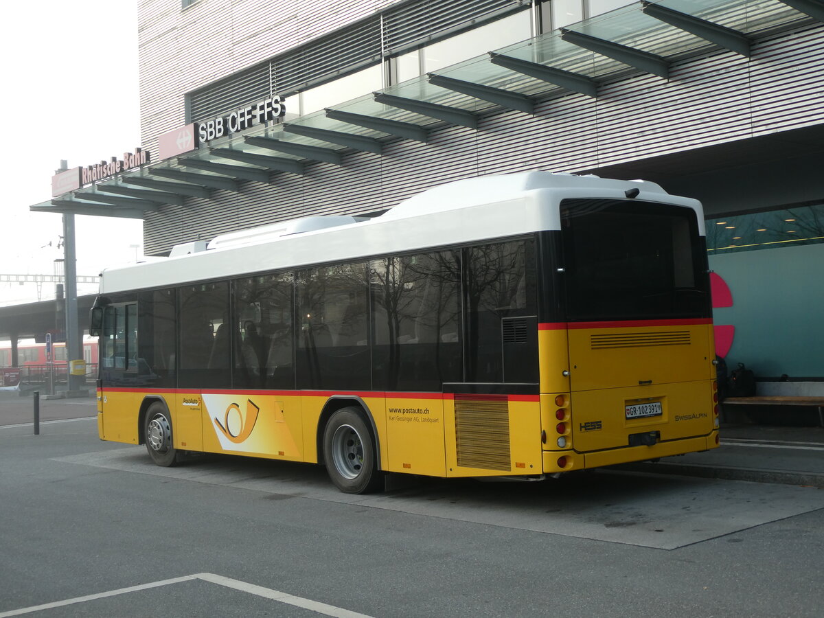 (230'515) - Gessinger, Bad Ragaz - GR 102'391 - Scania/Hess am 12. November 2021 beim Bahnhof Landquart