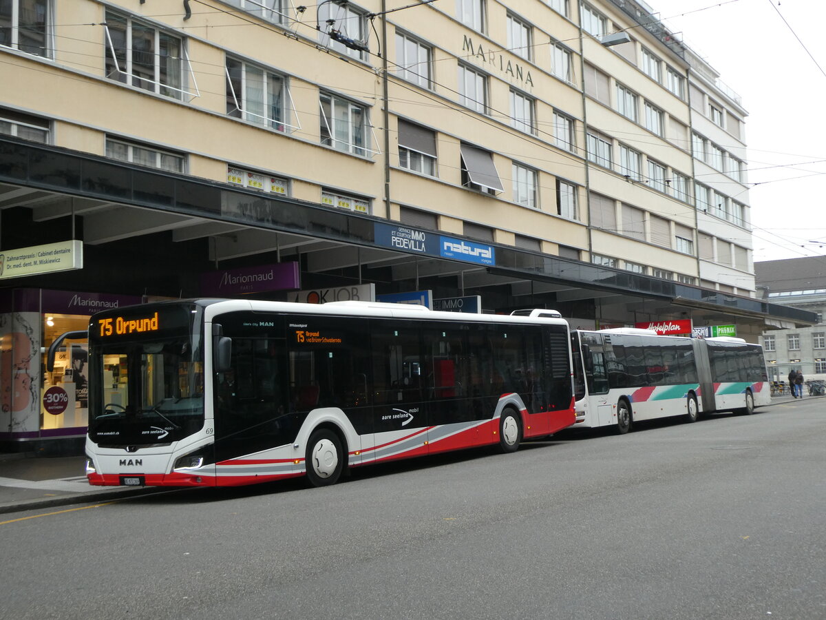 (230'585) - ASm Langenthal - Nr. 69/BE 872'369 - MAN am 13. November 2021 beim Bahnhof Biel