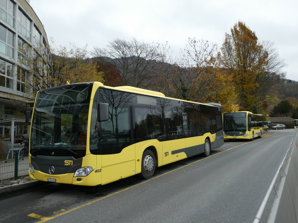 (230'771) - STI Thun - Nr. 402/BE 754'402 - Mercedes am 15. November 2021 bei der Schifflndte Thun