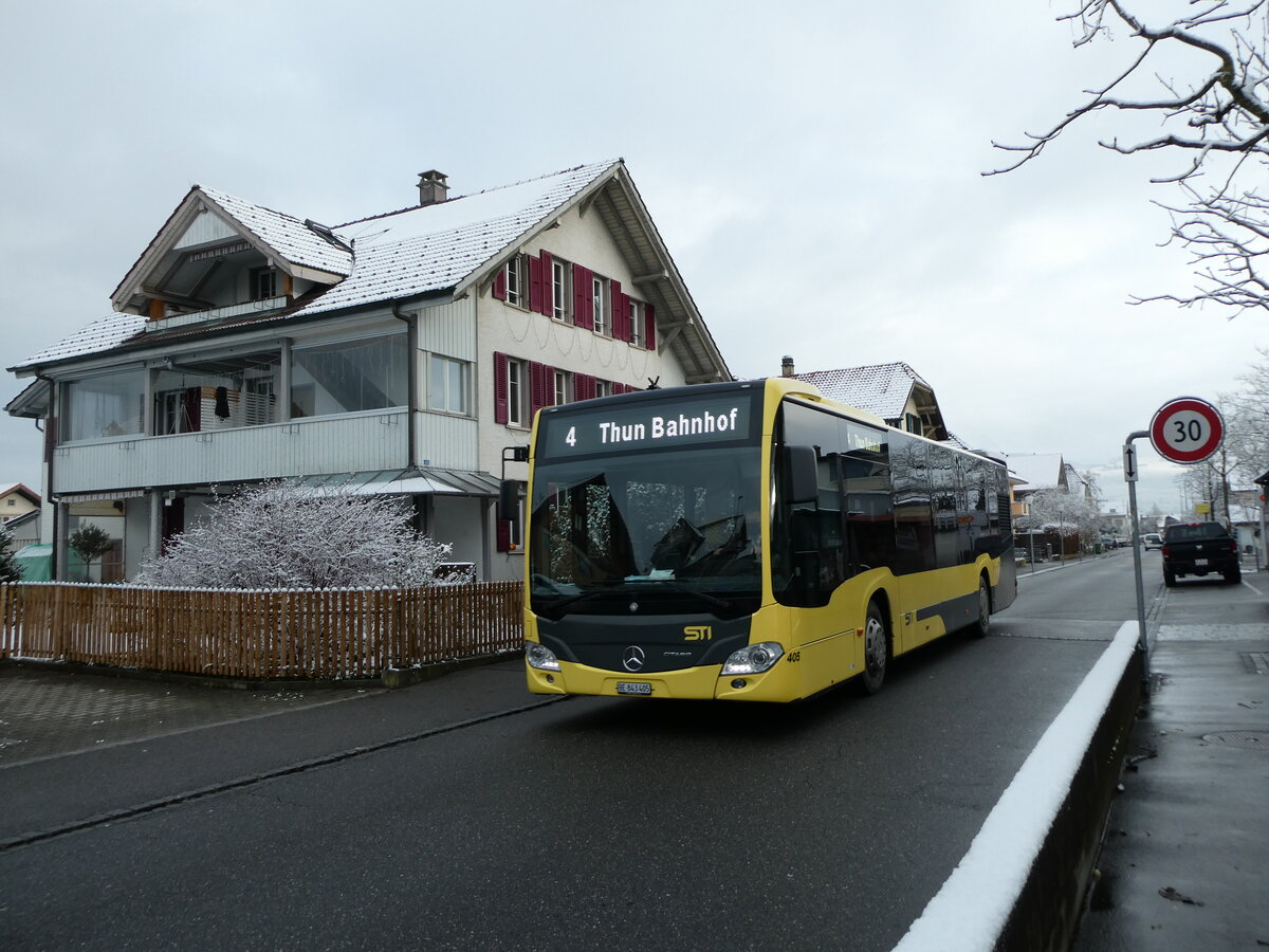 (231'070) - STI Thun - Nr. 405/BE 843'405 - Mercedes am 6. Dezember 2021 in Thun-Lerchenfeld, Lerchenfeldstrasse