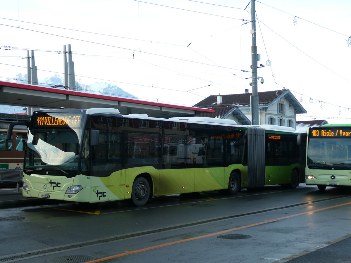 (231'277) - TPC Aigle - Nr. 303/VD 496'540 - Mercedes (ex PostAuto Bern Nr. 633) am 14. Dezember 2021 beim Bahnhof Aigle