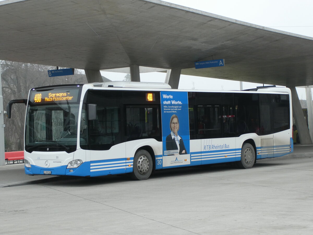 (231'354) - RTB Altsttten - Nr. 30/SG 309'266 - Mercedes am 15. Dezember 2021 beim Bahnhof Buchs