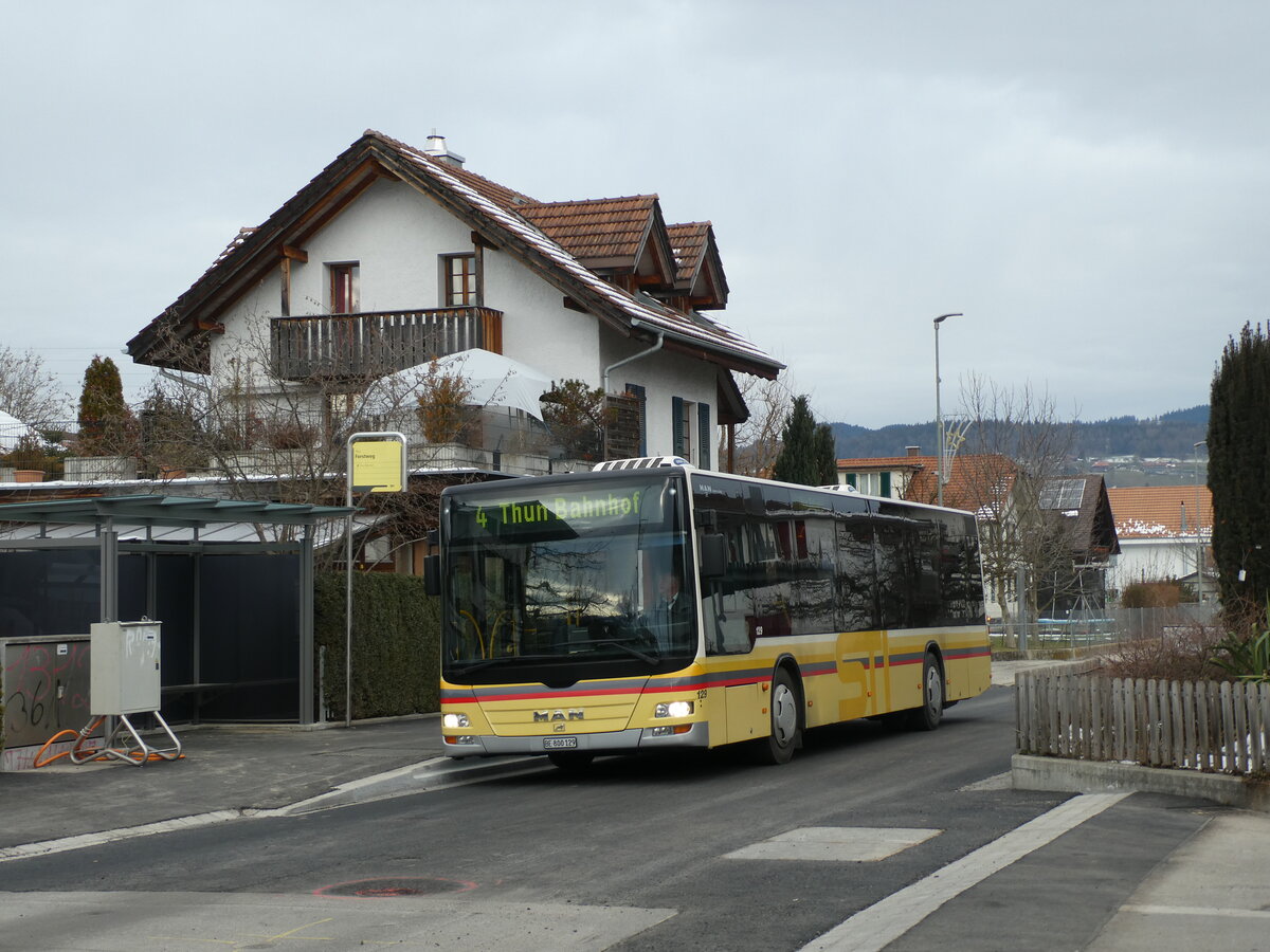 (231'543) - STI Thun - Nr. 129/BE 800'129 - MAN am 24. Dezember 2021 in Thun-Lerchenfeld, Forstweg