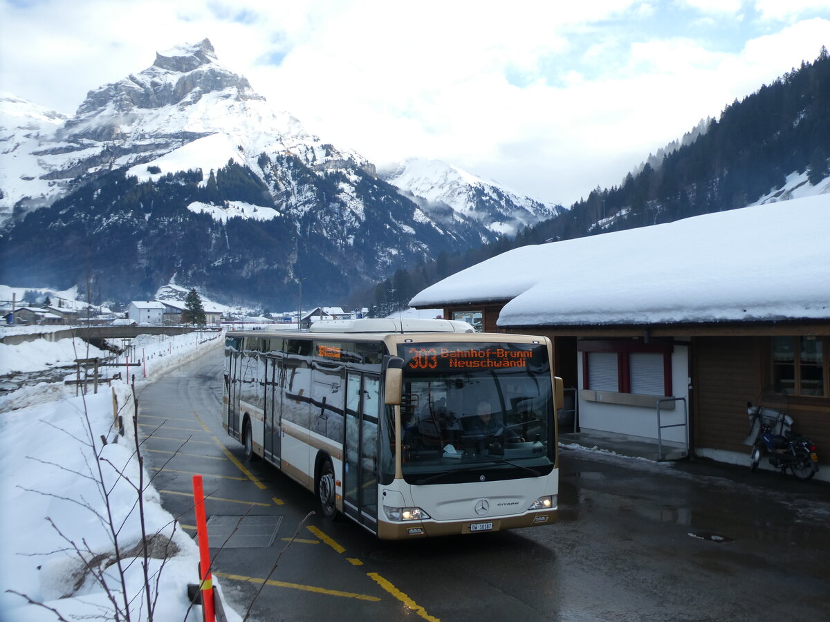 (231'571) - EAB Engelberg - Nr. 3/OW 10'187 - Mercedes (ex AAGS Schwyz Nr. 38) am 26. Dezember 2021 in Engelberg, Talstation Titlis