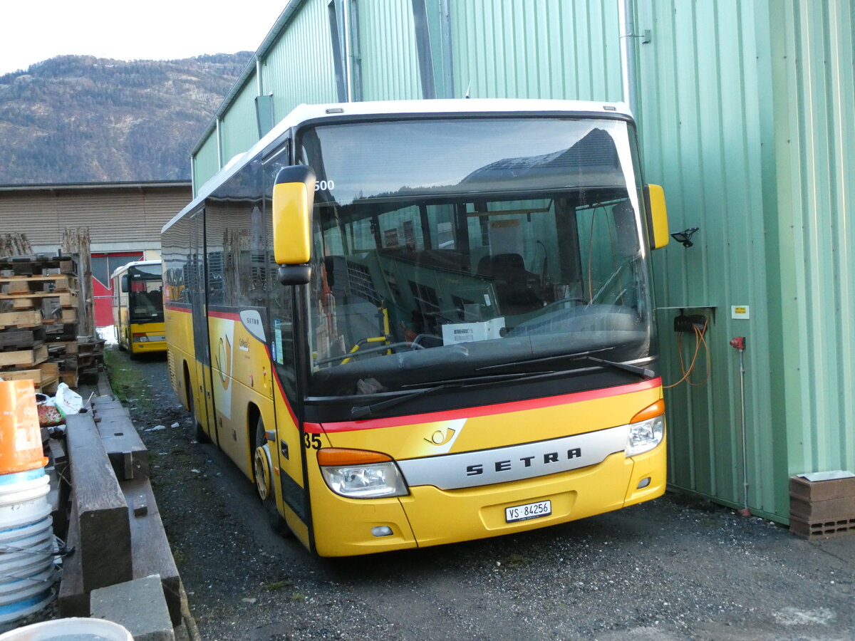 (231'693) - Buchard, Leytron - Nr. 35/VS 84'256 - Setra (ex PostAuto Wallis Nr. 35; ex TSAR, Sierre; ex Pfammatter, Sierre) am 1. Januar 2022 in Leytron, Garage