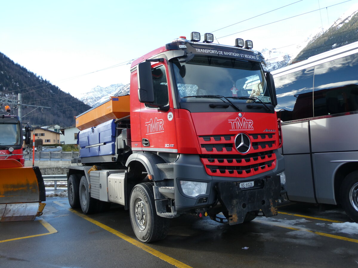 (231'719) - TMR Martigny - Nr. 29/VS 6126 - Mercedes am 2. Januar 2022 in Orsires, Garage